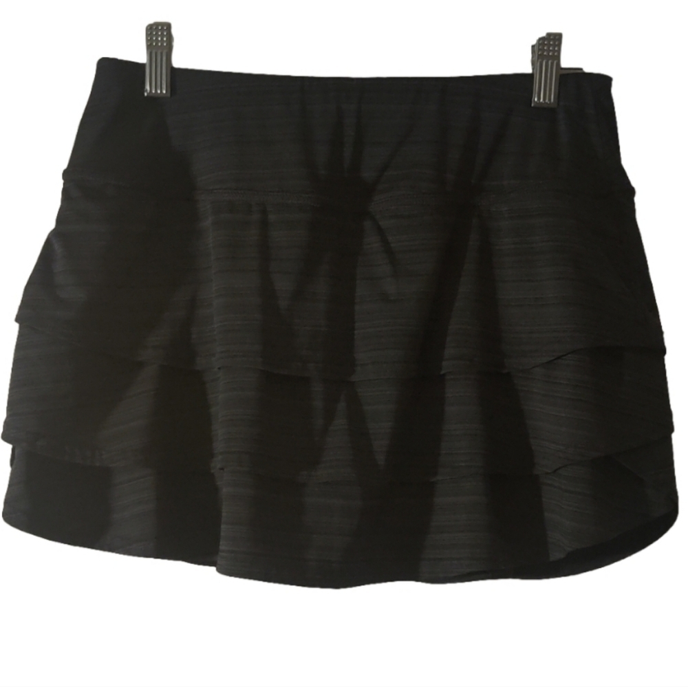 Athleta Tiered Skort Size Small
